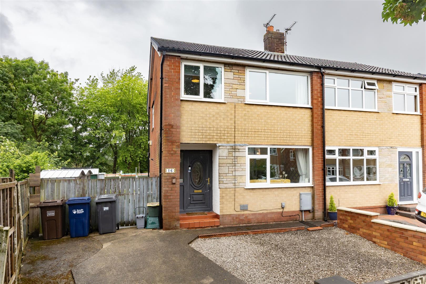 3 bed property in Newton Close, Leyland